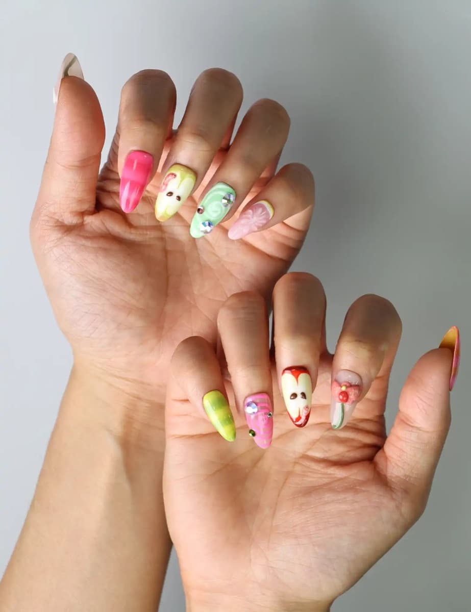 Apple Charm – image 4