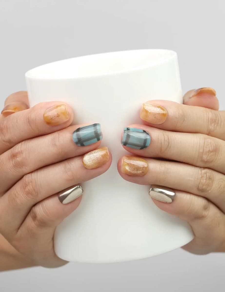 Cozy Plaid Glaze – image 5