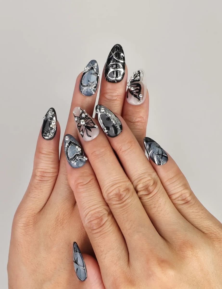 Cyberpunk Silver – image 2