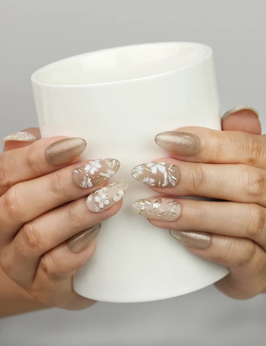 Golden Brown Floral Shine – image 5