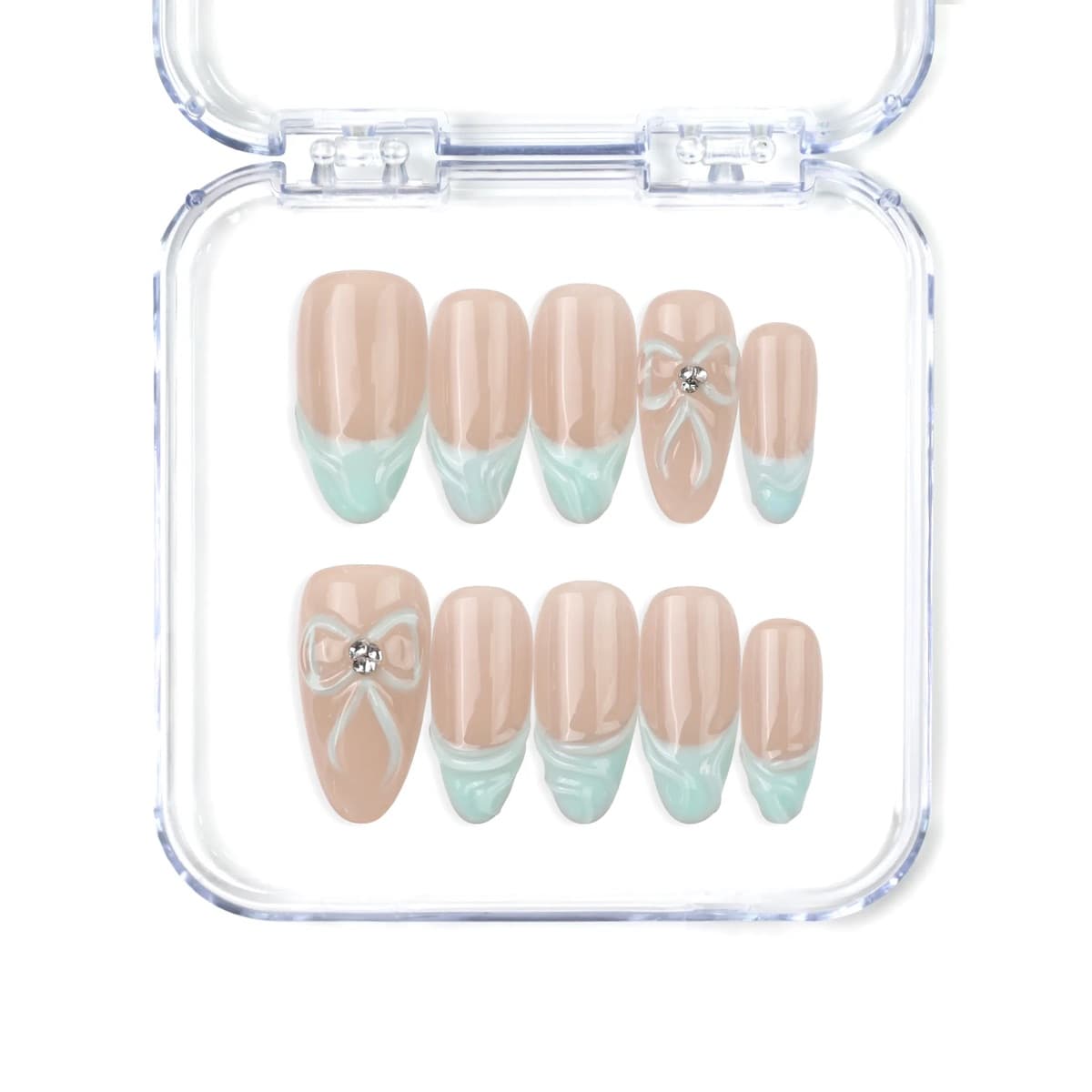 Mint Chic – image 7