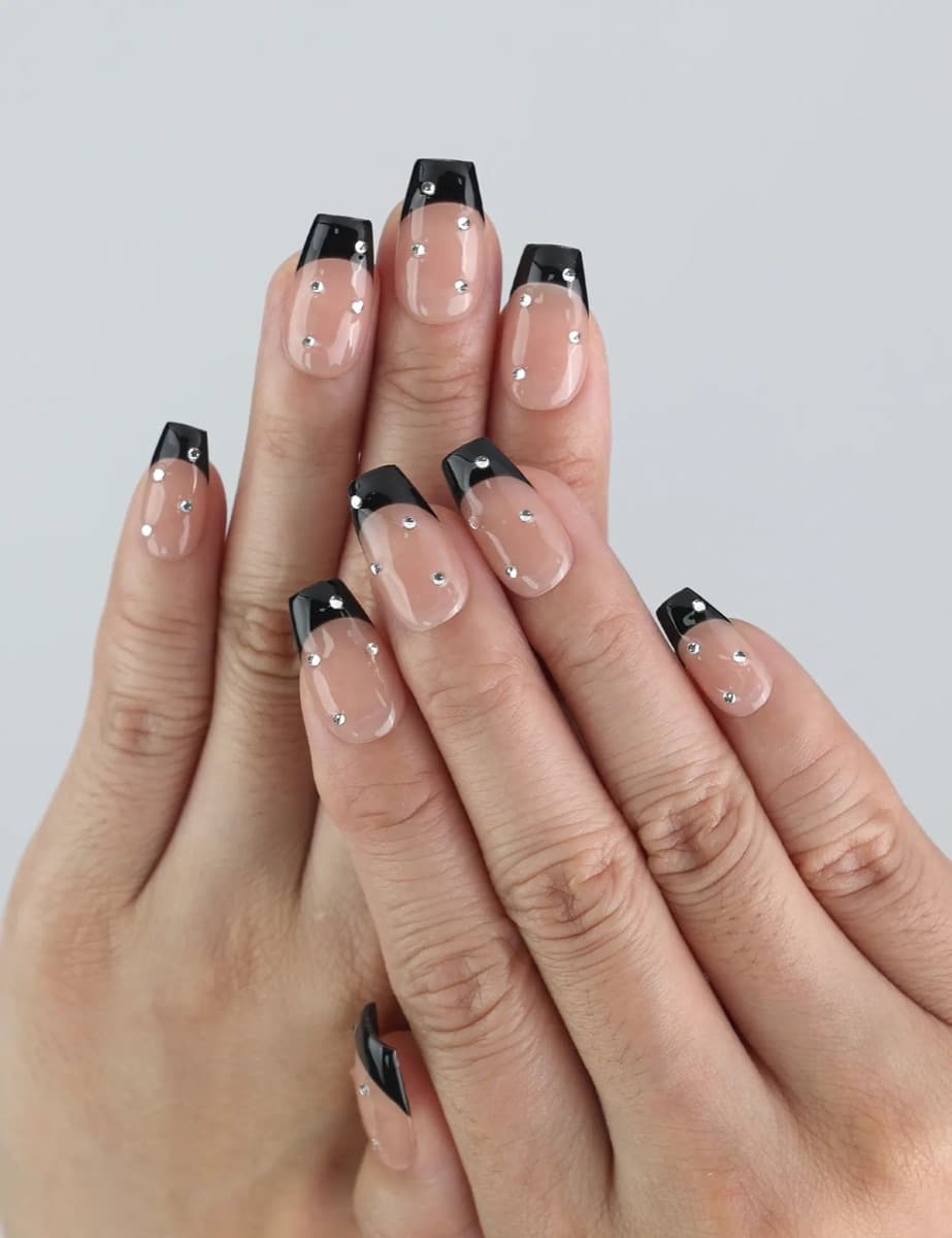 Nude Edge – image 2