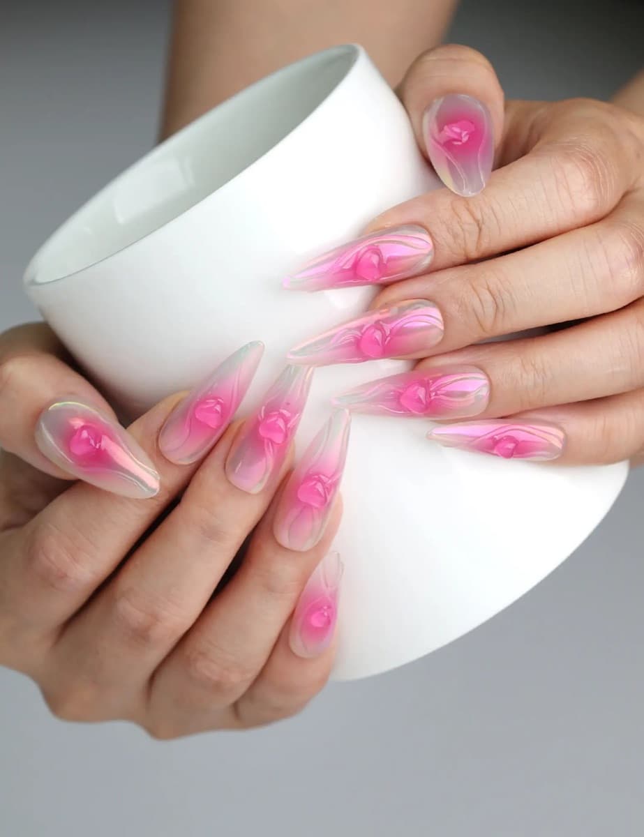 Pink Gradient Heart – image 5